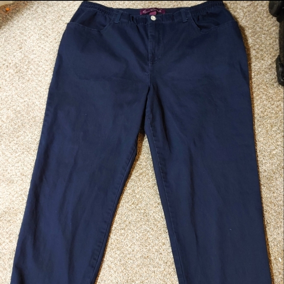 Gloria Vanderbilt Straight Leg Navy 